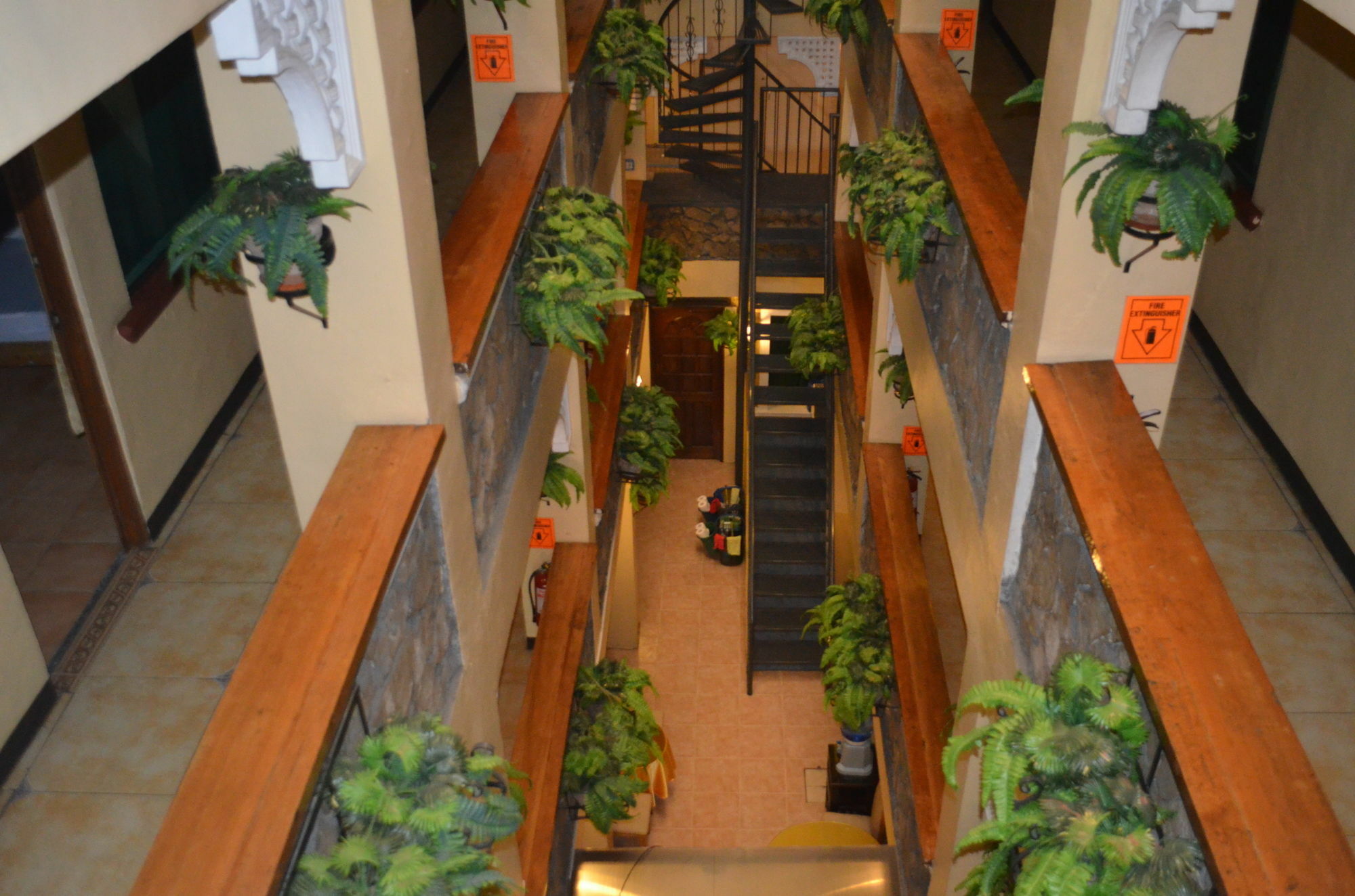 Saint Illian'S Inn Makati Makati City Exterior photo